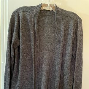 🌸 2 for $15 🌸 Nice grey cardigan 🌸